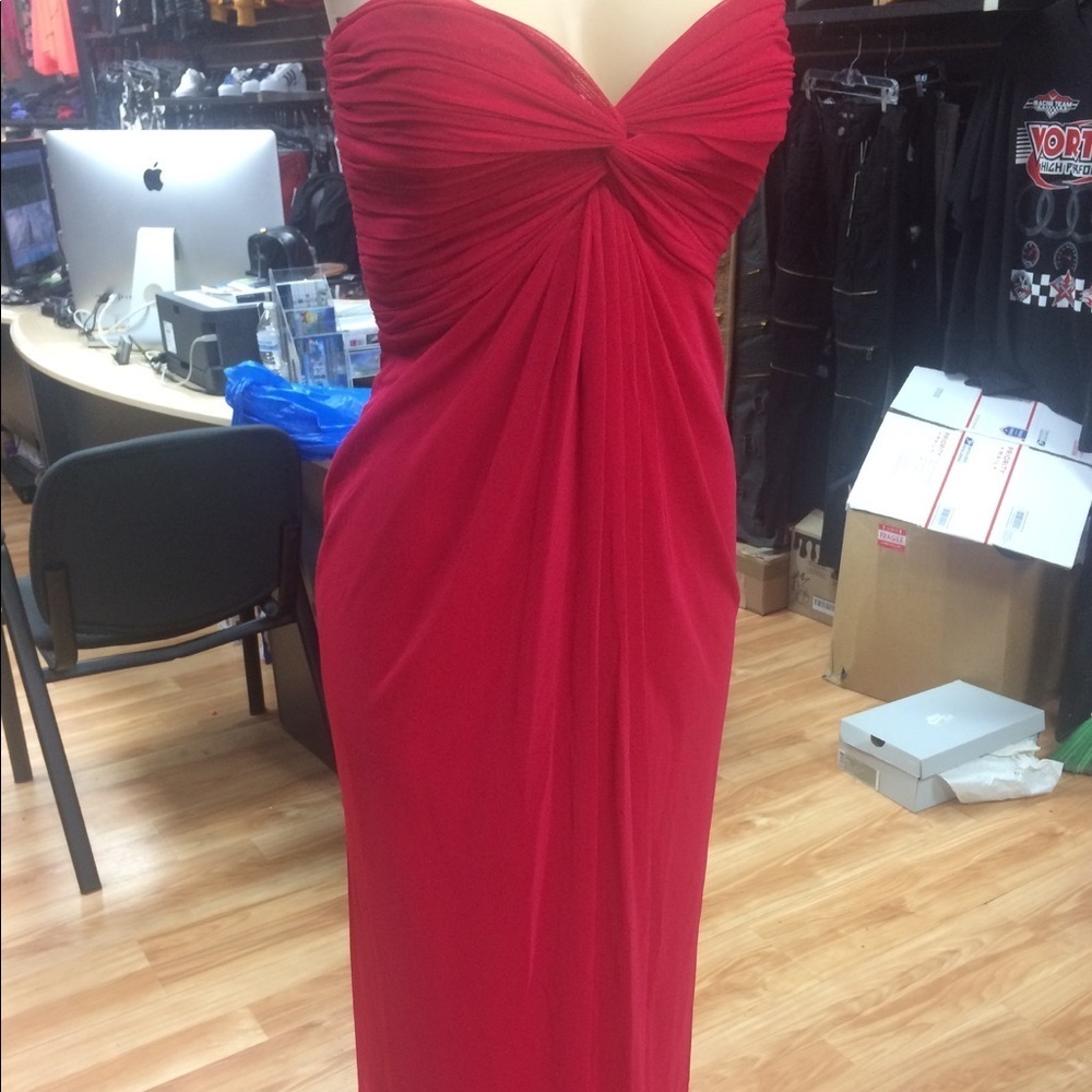 🔥💥🌹🎁🌷🥀🤶🏻beautiful gown for any occasions